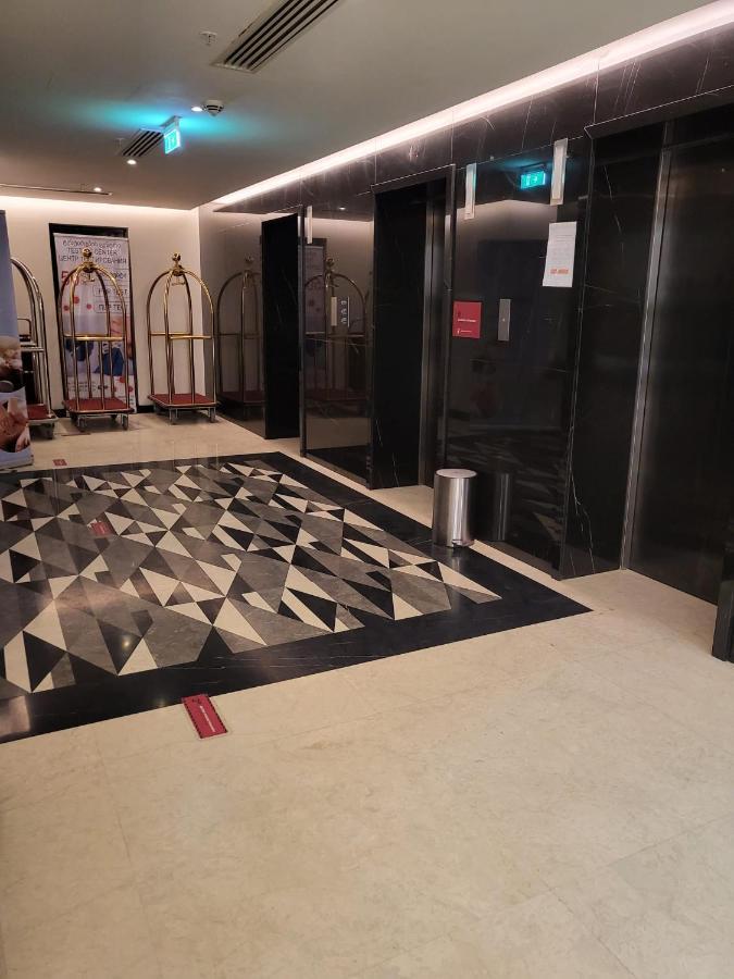 Apartment 16,26,27 Floors In Alliance Palace باتومي المظهر الخارجي الصورة